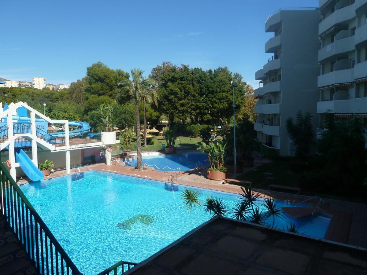 Benalbeach Parking Privado *